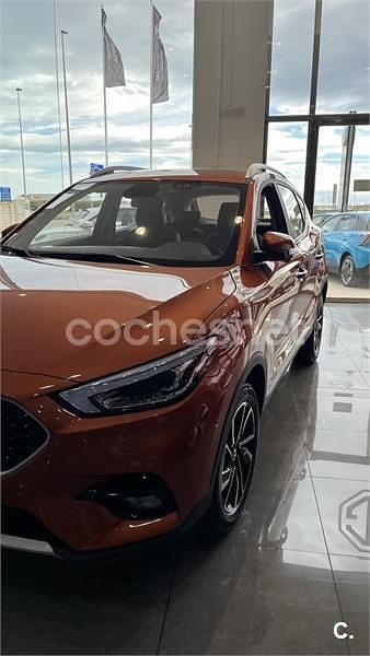 Usado MG ZS Luxury 111 CV (81 kW) 2024 Naranja SUV