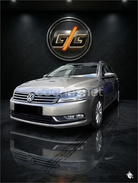 Usado VW Passat 105 CV (77 kW) 2014 Beige Familiar