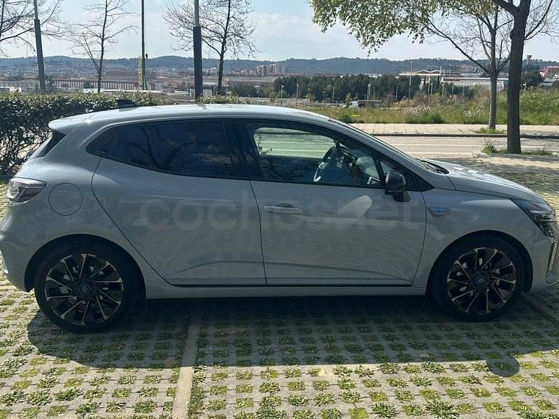Usado Renault Clio V Esprit Alpine 143 CV (105 kW) 2024 Gris / plata Berlina