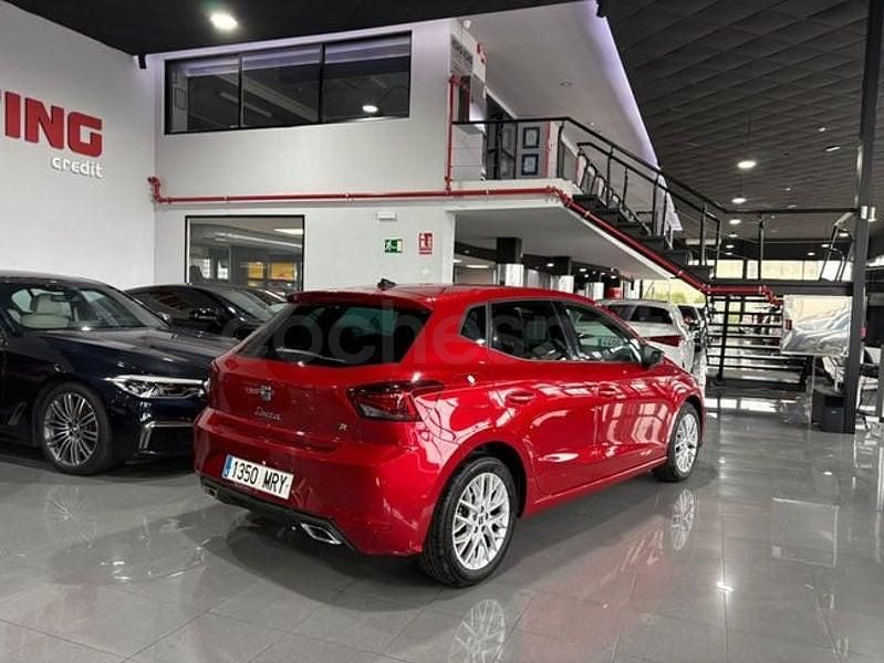 Usado Seat Ibiza FR 110 CV (80 kW) 2024 Granate Utilitario