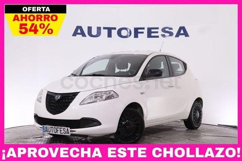 Usado Lancia Ypsilon 69 CV (50 kW) 2014 Blanco Utilitario