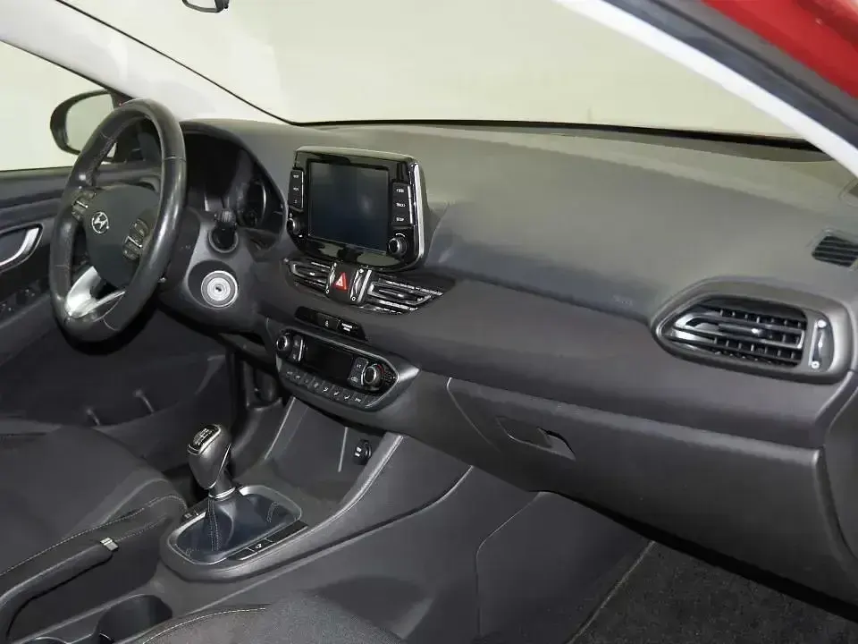 Usado Hyundai i30 120 CV (88 kW) 2021 Otro Berlina