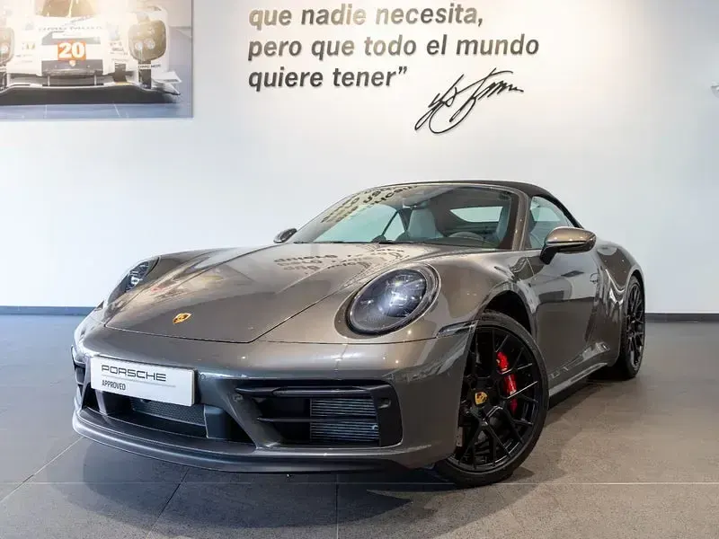 Käytetty Porsche 911 Carrera 4 Cabriolet 541 HP (397 kW) 2024 Harmaa Avoauto