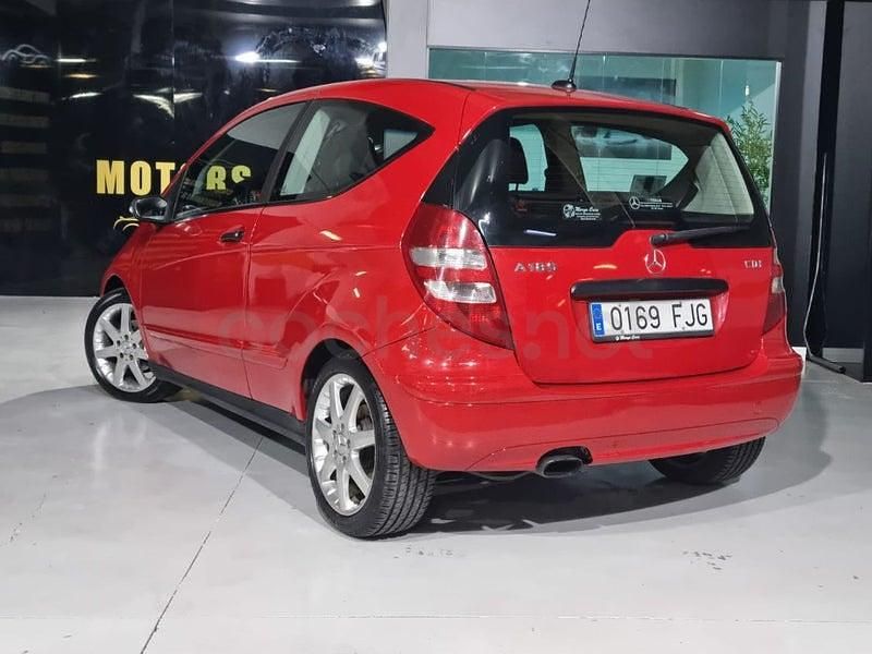 Usado Mercedes A180 Avantgarde 109 CV (80 kW) 2007 Rojo Berlina