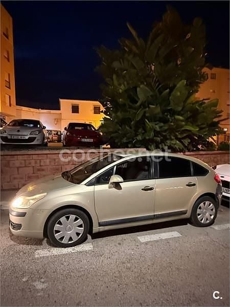 Beige Usado 2005 Citroën C4 Berlina | 4000 € (Precio justo) - Imagen 1/4