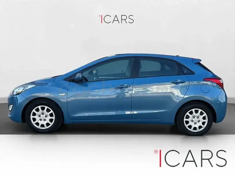 Usado Hyundai i30 90 CV (66 kW) 2012 Azul Berlina
