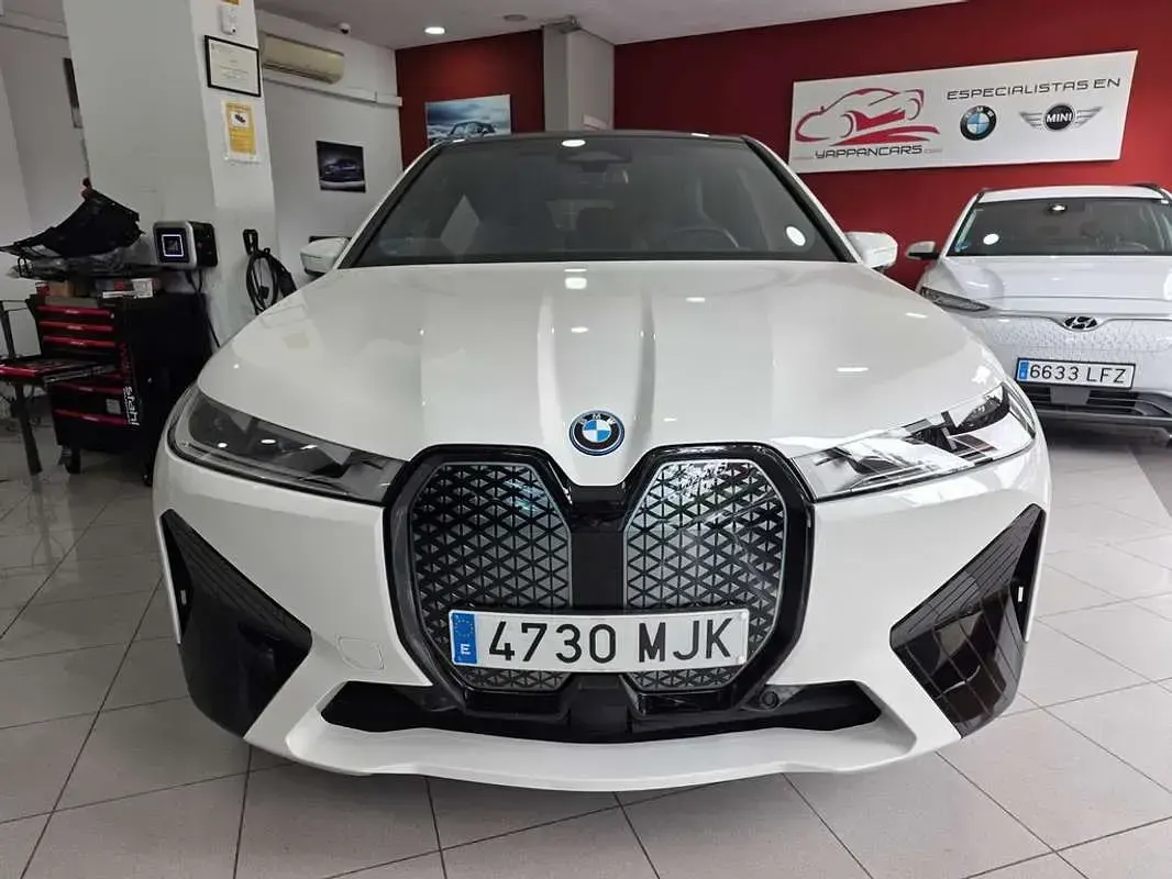 Usado BMW iX 239 kW (326 CV) 2023 Blanco SUV