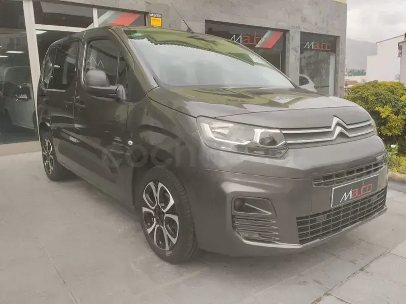 Usado Citroën Berlingo PureTech 110 CV (80 kW) 2019 Gris / plata Monovolumen