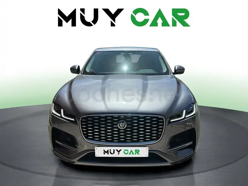 Usado Jaguar F-Pace SE 204 CV (150 kW) 2021 Gris / plata SUV