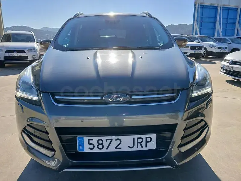 Usado Ford Kuga Titanium 150 CV (110 kW) 2016 Gris / plata SUV