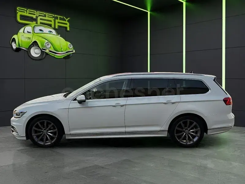 Usado VW Passat Sportline 150 CV (110 kW) 2018 Blanco Familiar