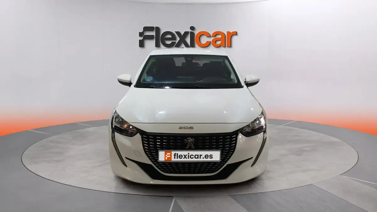 Usado Peugeot 208 Active 101 CV (74 kW) 2021 Blanco Utilitario