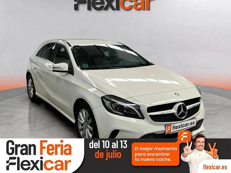 Blanco Usado 2016 Mercedes A180 Urban Utilitario | 14.490 € (Precio justo) - Imagen 1/2