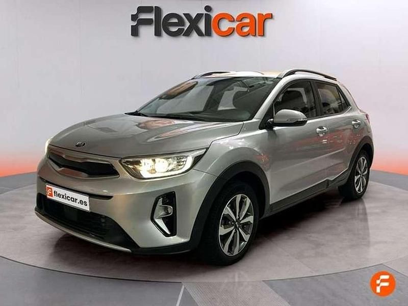Usado Kia Stonic 101 CV (74 kW) 2021 Gris SUV
