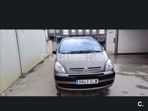 Usado Citroën Xsara Picasso Exclusive 92 CV (67 kW) 2009 Beige Monovolumen