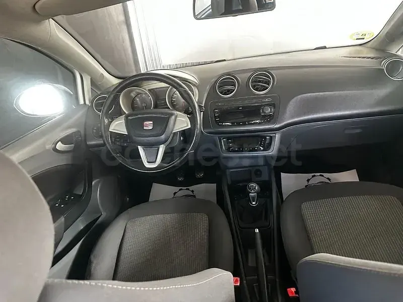 Usado Seat Ibiza Style 90 CV (66 kW) 2010 Blanco Berlina
