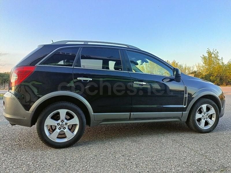 Usado Opel Antara Cosmo 150 CV (110 kW) 2007 Negro SUV