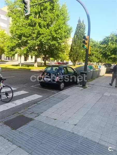 Usado Nissan Micra Visia 65 CV (47 kW) 2003 Negro Utilitario