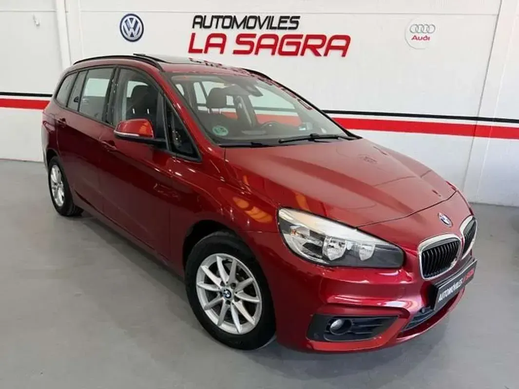 Usado BMW 216 Active Tourer Comfort Edition 116 CV (85 kW) 2018 Rojo Monovolumen