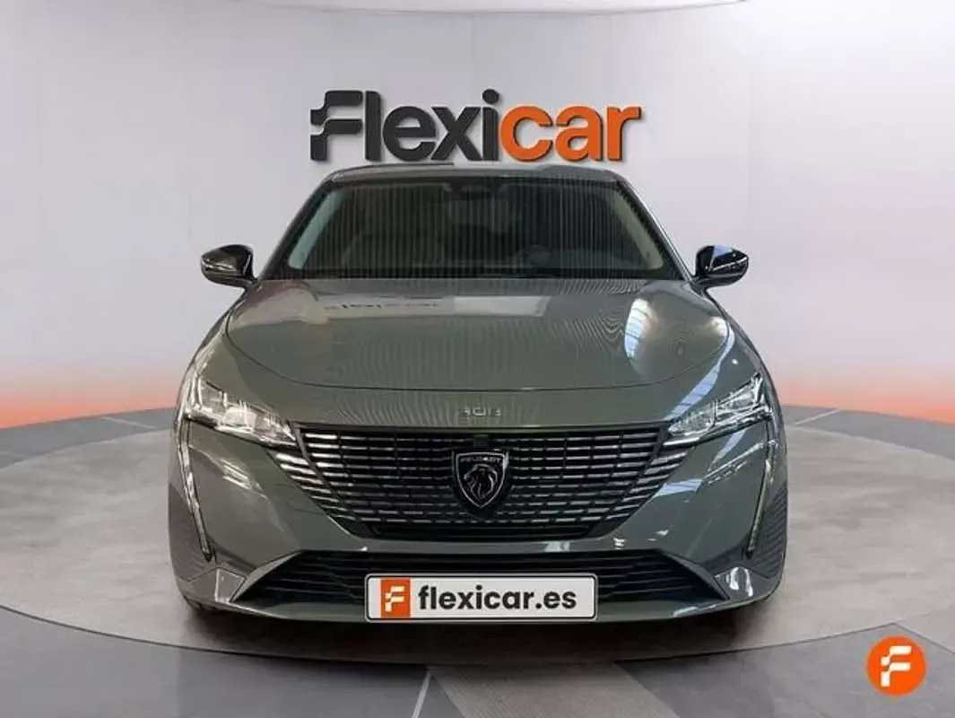 Usado Peugeot 308 Allure 131 CV (96 kW) 2024 Gris Utilitario