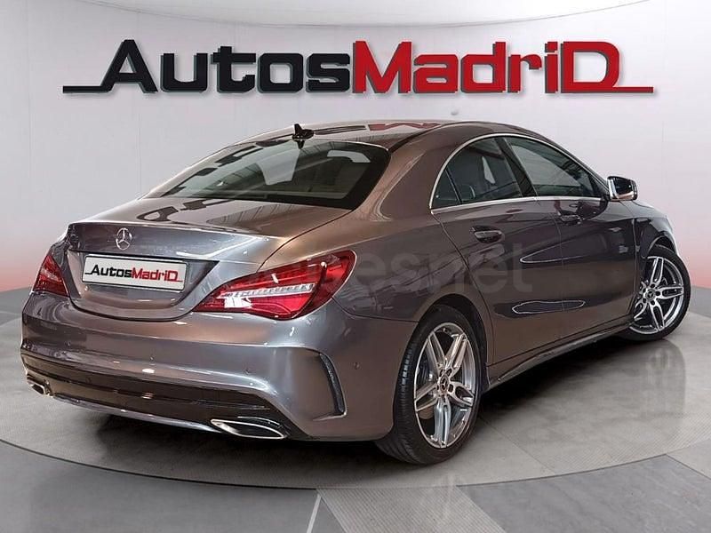 Usado Mercedes CLA200 156 CV (114 kW) 2018 Gris / plata Berlina