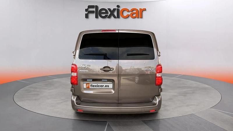 Usado Toyota Proace Verso Advance 177 CV (130 kW) 2018 Marrón Familiar