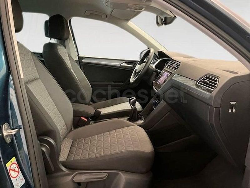 Usado VW Tiguan Life 150 CV (110 kW) 2023 Azul SUV