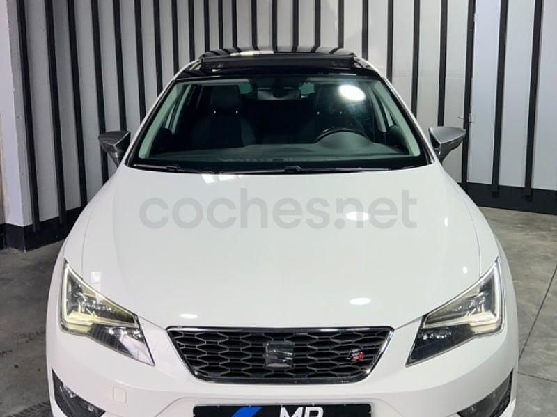 Usado Seat Leon FR 184 CV (135 kW) 2015 Blanco Berlina