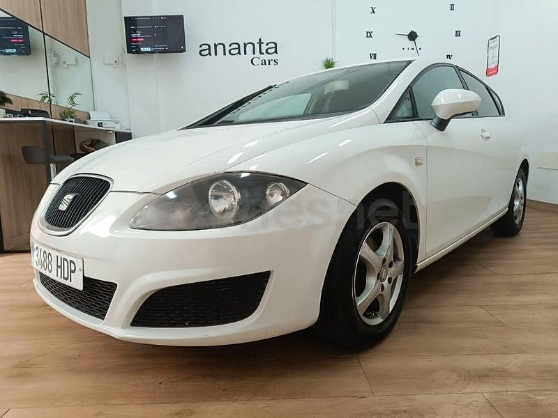 Usado Seat Leon 85 CV (62 kW) 2011 Blanco Utilitario