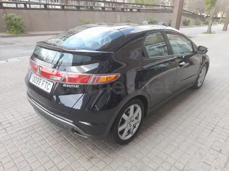 Usado Honda Civic Executive 140 CV (102 kW) 2007 Negro Berlina