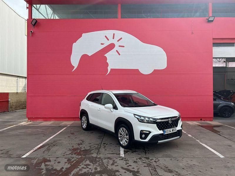 Blanco Usado 2023 Suzuki SX4 S-Cross SUV | 22.950 € (Un poco caro) - Imagen 1/4