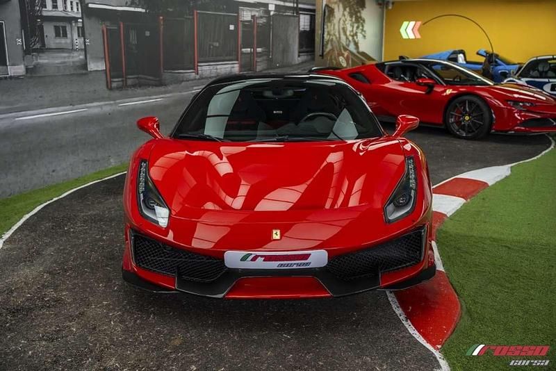 Usado Ferrari 488 721 CV (530 kW) 2019 Bicolor nero daytona rosso co Coupe