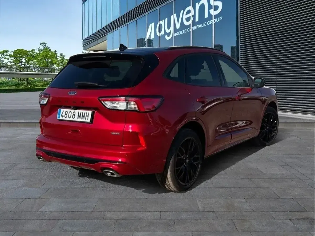 Usado Ford Kuga ST-Line X 225 CV (165 kW) 2023 Rojo SUV