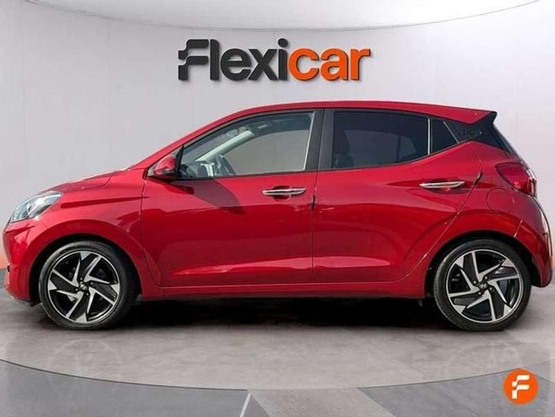 Usado Hyundai i10 67 CV (49 kW) 2022 Rojo Utilitario