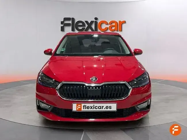 Usado Skoda Fabia Selection 115 CV (84 kW) 2025 Rojo Utilitario