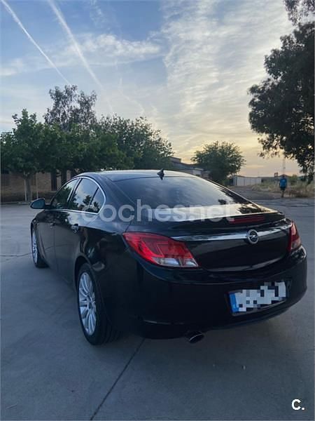 Usado Opel Insignia Edition 160 CV (117 kW) 2009 Negro Berlina