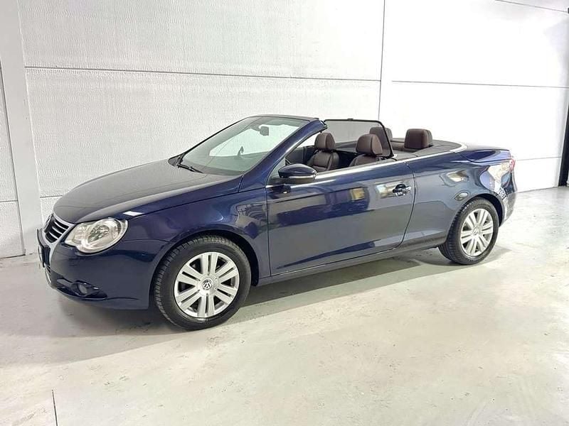 Usado VW Eos 122 CV (89 kW) 2008 Azul Descapotable