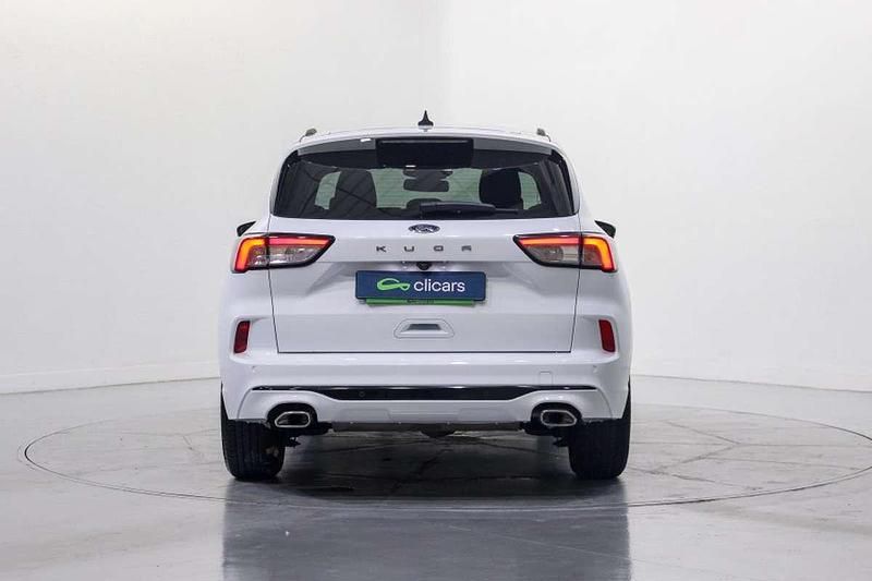 Usado Ford Kuga ST-Line 150 CV (110 kW) 2022 Blanco SUV