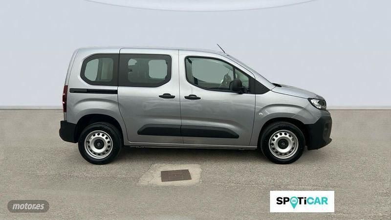 Usado Opel Combo Edition 100 CV (73 kW) 2024 Gris Monovolumen