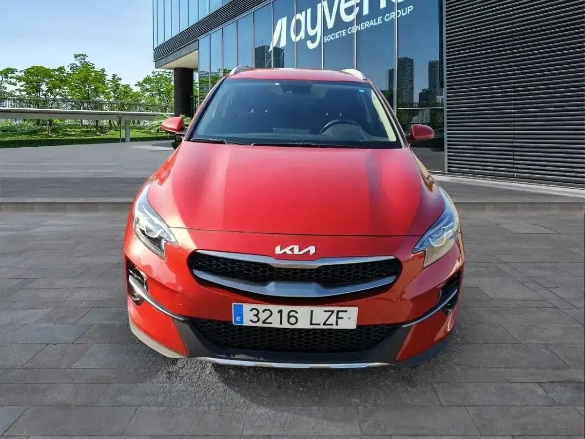 Usado Kia XCeed 120 CV (88 kW) 2022 Rojo SUV