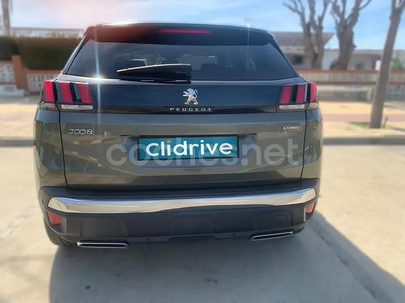 Usado Peugeot 3008 GT-line 130 CV (95 kW) 2019 Gris / plata SUV