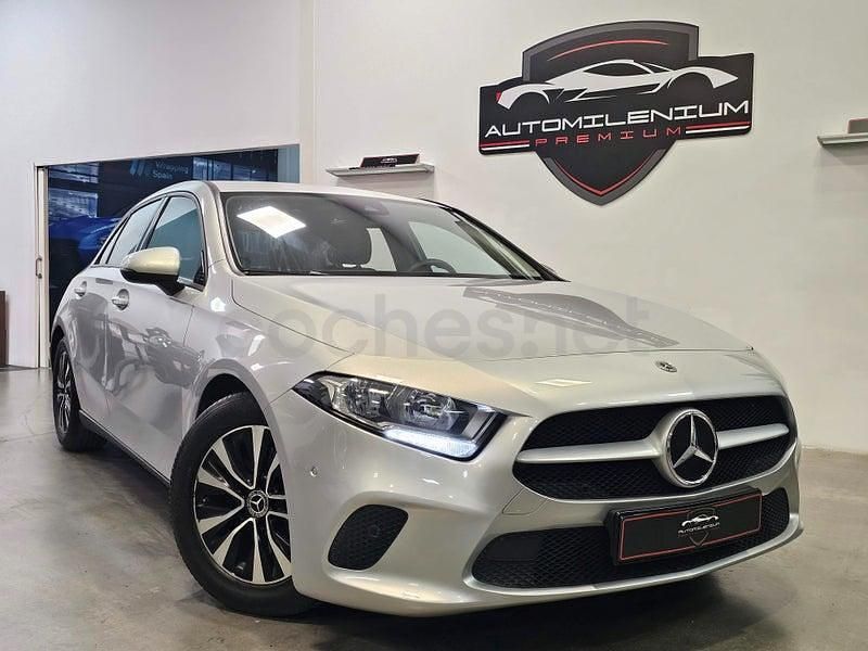 Usado Mercedes A200 150 CV (110 kW) 2021 Gris / plata Berlina