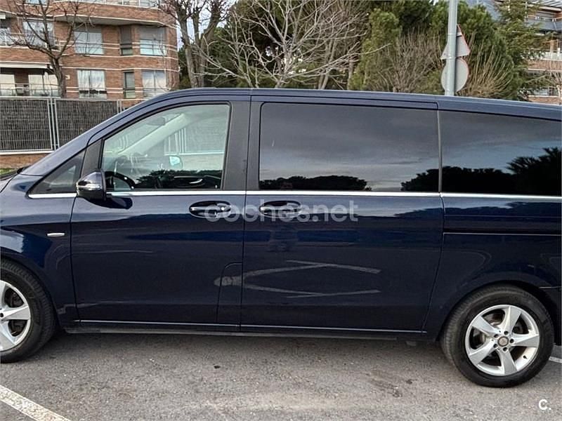 Usado Mercedes V250 Avantgarde 190 CV (139 kW) 2017 Azul Monovolumen