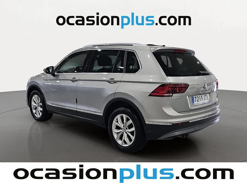Usado VW Tiguan Sportline 190 CV (139 kW) 2016 Gris SUV
