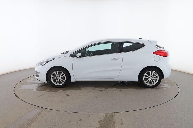 Usado Kia ProCeed 135 CV (99 kW) 2015 Blanco Utilitario