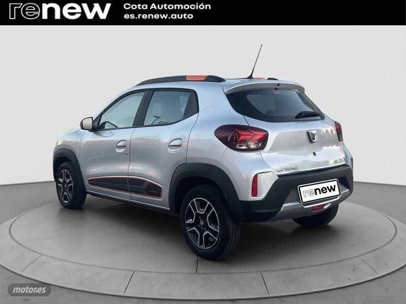 Usado Dacia Spring Comfort Plus 33 kW (45 CV) 2021 Gris Utilitario