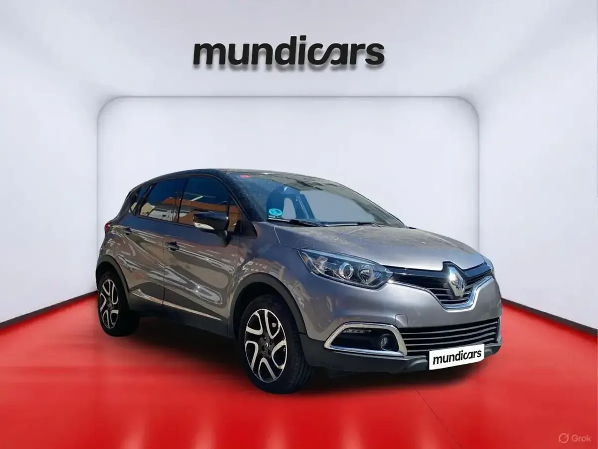 Usado Renault Captur Zen 120 CV (88 kW) 2014 Blanco SUV