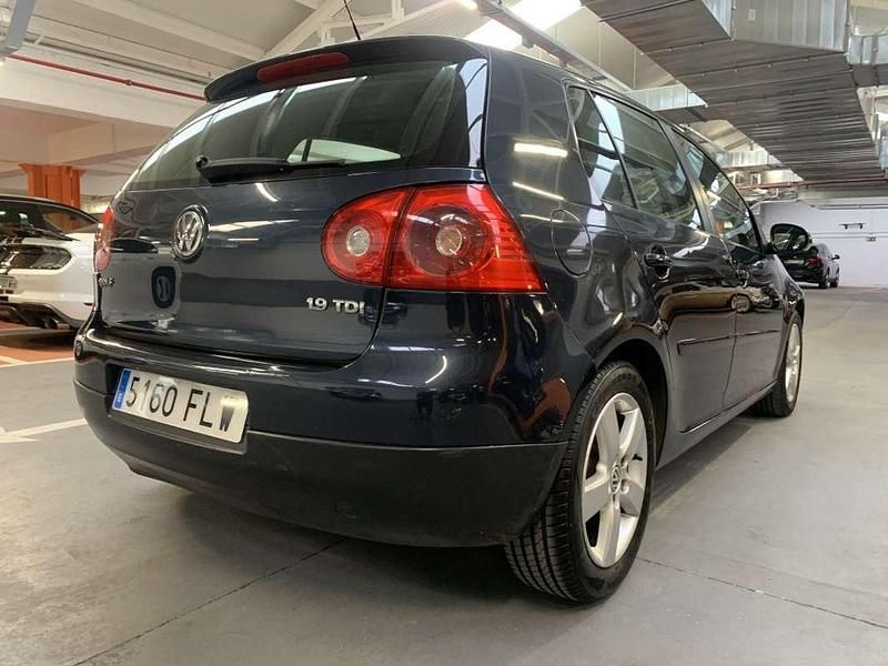 Usado VW Golf V GT 105 CV (77 kW) 2007 Gris Utilitario