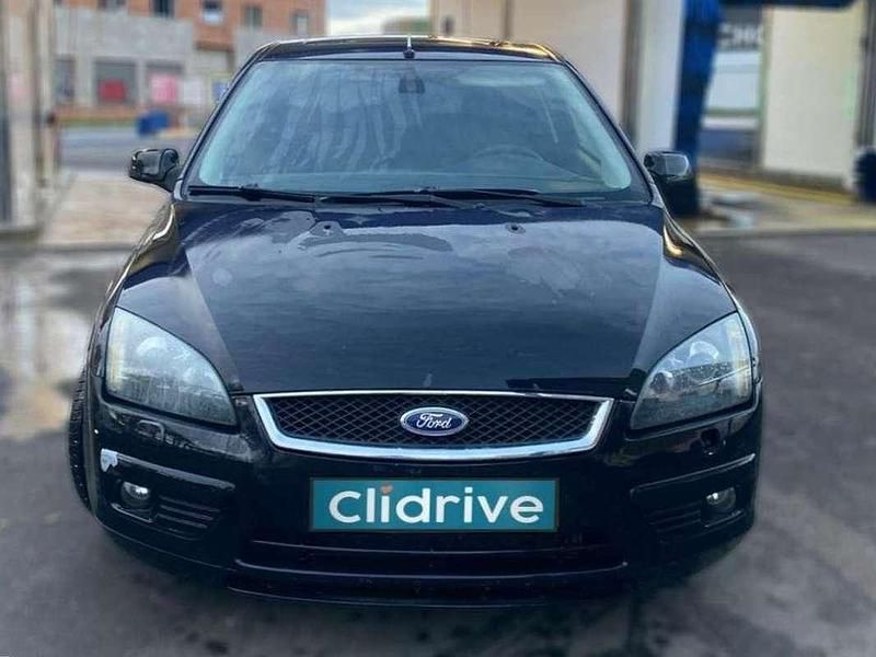 Usado Ford Focus Trend 116 CV (85 kW) 2006 Negro Utilitario
