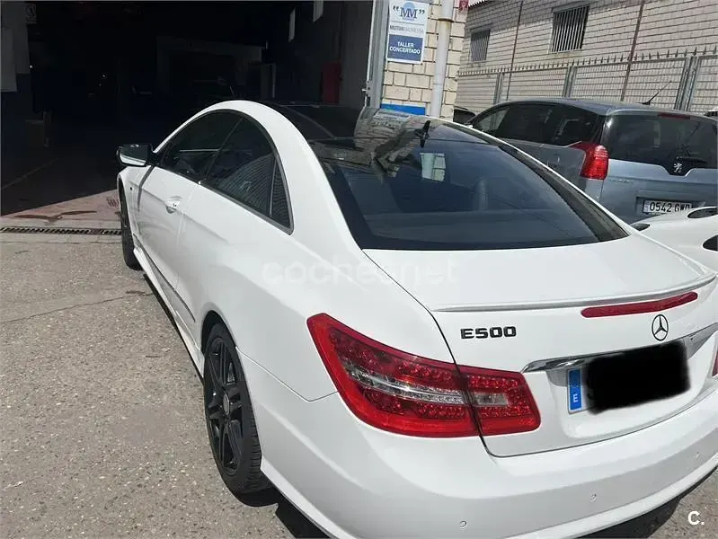 Usado Mercedes E500 Avantgarde 388 CV (285 kW) 2010 Blanco Coupe